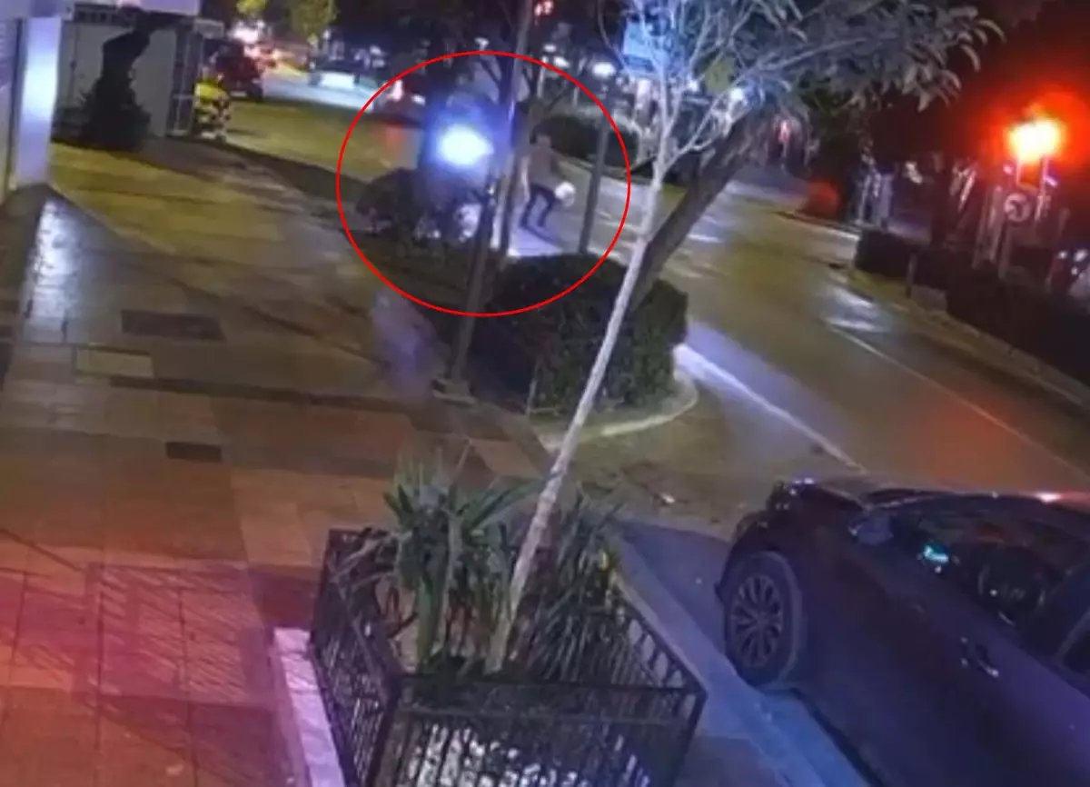 İzmir'de Motosiklet Çarpması Sonucu Bir Kişi Hayatını Kaybetti