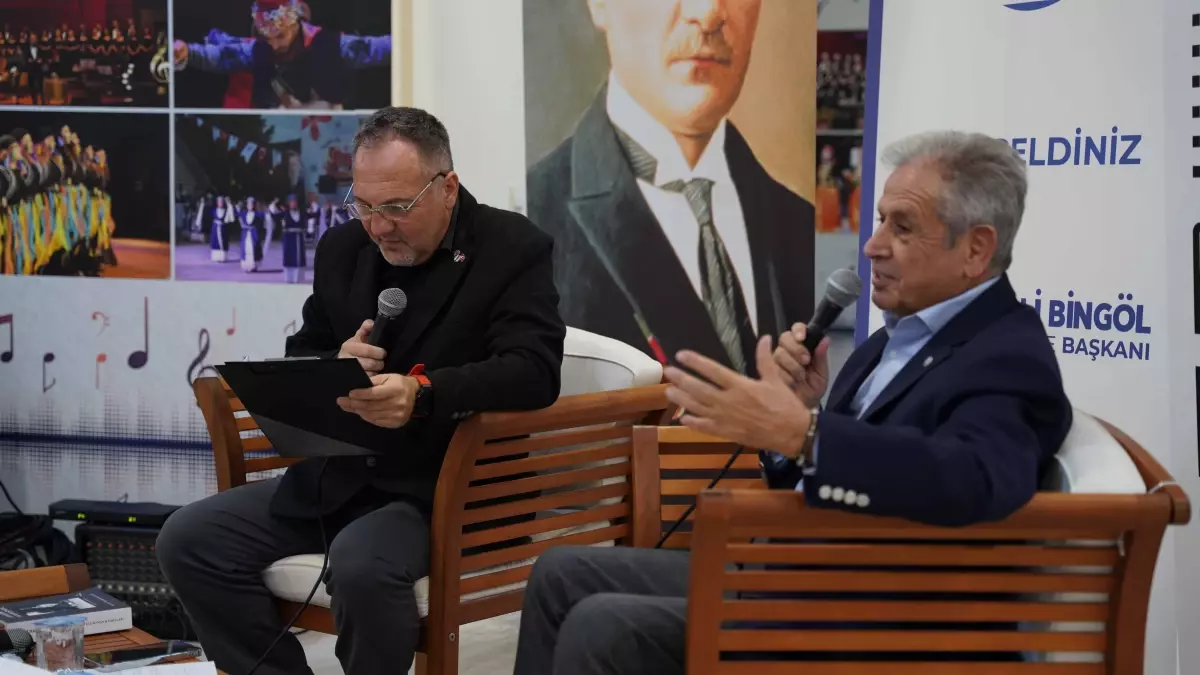 Cumhuriyetin 102. Yılı Kutlamaları Kapsamında 'Atatürk'ün Yanı Başında' Söyleşisi Düzenlendi