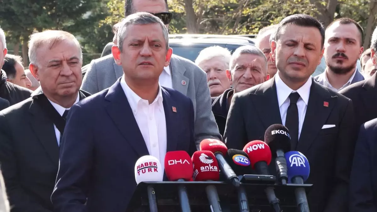 Özgür Özel: Kimseyle kavga etmek istemiyoruz, millete hizmet yarışında olalım