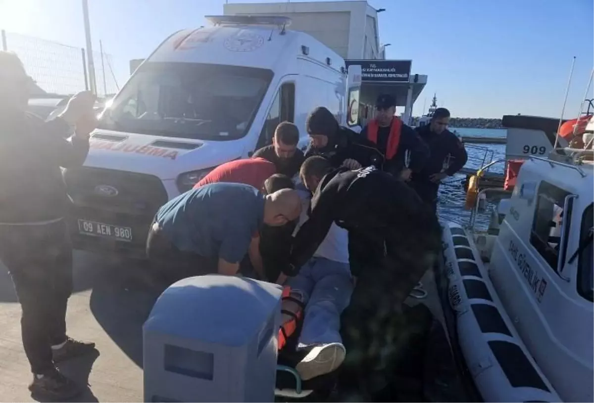 Kuşadası'nda Karadan Ulaşımı Olmayan Bölgedeki Yaralı Kurtarıldı