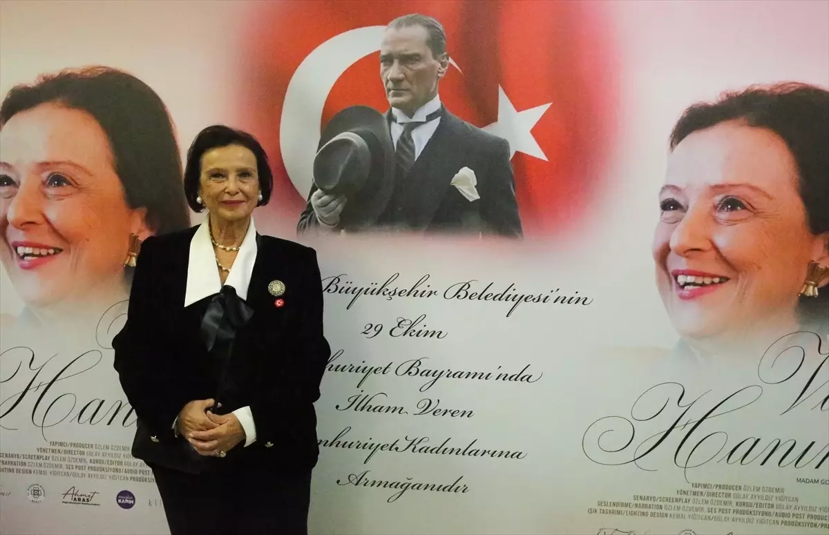 Türkiye'nin İlk Kadın Valisi Lale Aytaman'ın Hayatı 'Vali Hanım' Belgeseli ile Anlatıldı