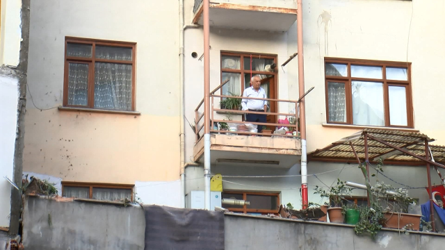 zeytinburnu nda yikim sirasinda ilginc goruntu 19207242 4165 m