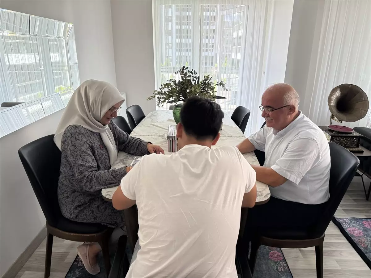 Türk Ailesinin Koruyucu Aile Seyahati: Arda'nın Hikayesi