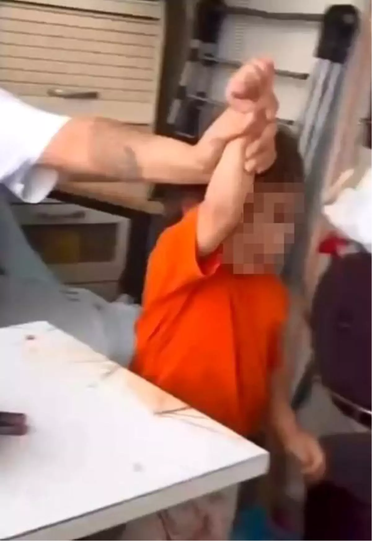 Mersin'de Anne ve Çocuğu Arasındaki Tartışma Sosyal Medyayı Salladı