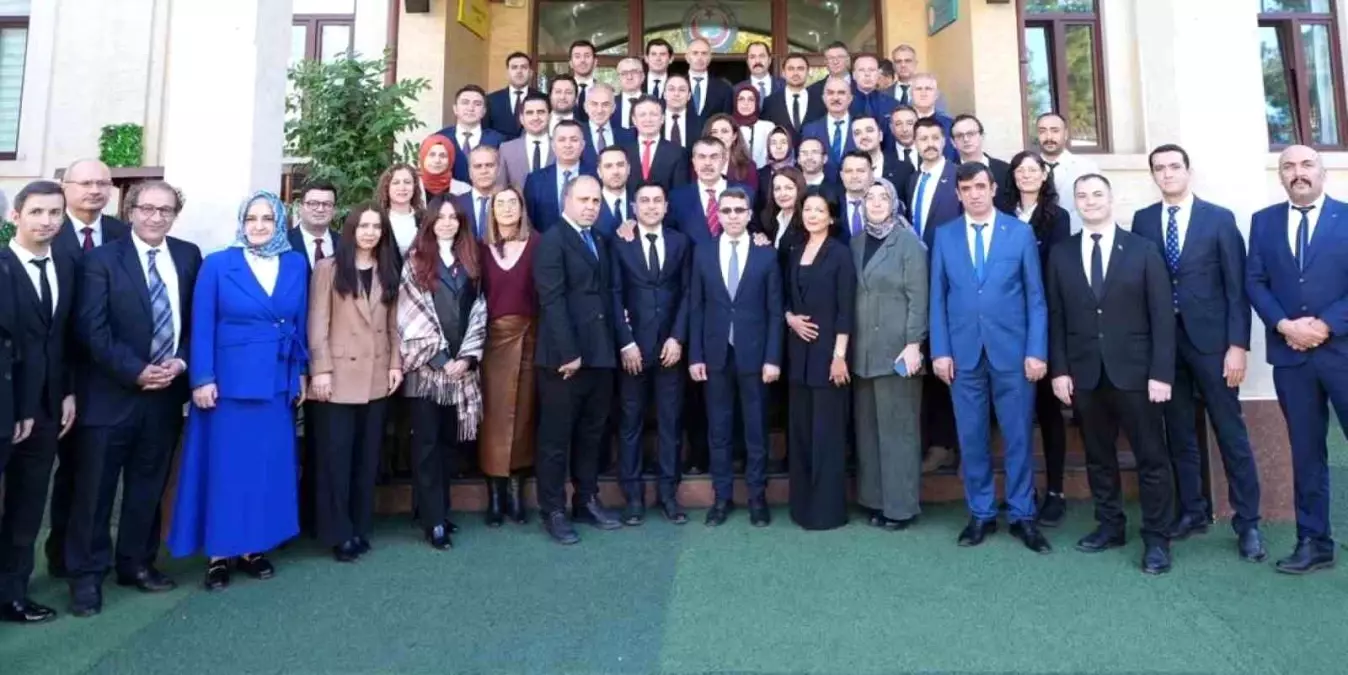 Milli Eğitim Bakanı Yusuf Tekin Taşkent Türk Okulu'nu Ziyaret Etti