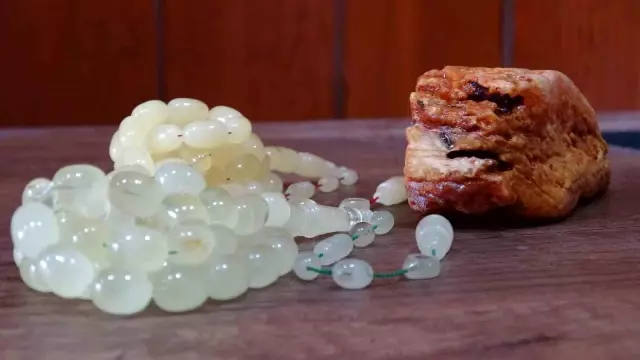 Dudak uçuklatan fiyat! Araba ve motosikletle takas ediliyor 4 bu tespihlerin fiyati dudak ucuklatiyor 13 19207814 o