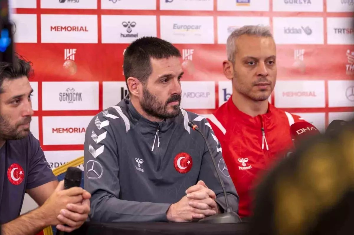 A Milli Hentbol Takımı Güney Kıbrıs Rus Yönetimi'ni Ağırlıyor