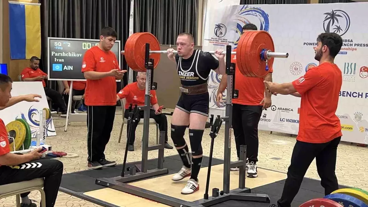 Mersin'de Görme Engelliler Dünya Halter Şampiyonası Devam Ediyor