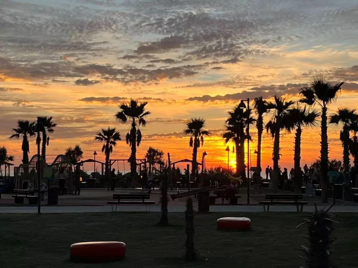 Samandağ'da Güneşin Batışı Görsel Şölene Dönüştü