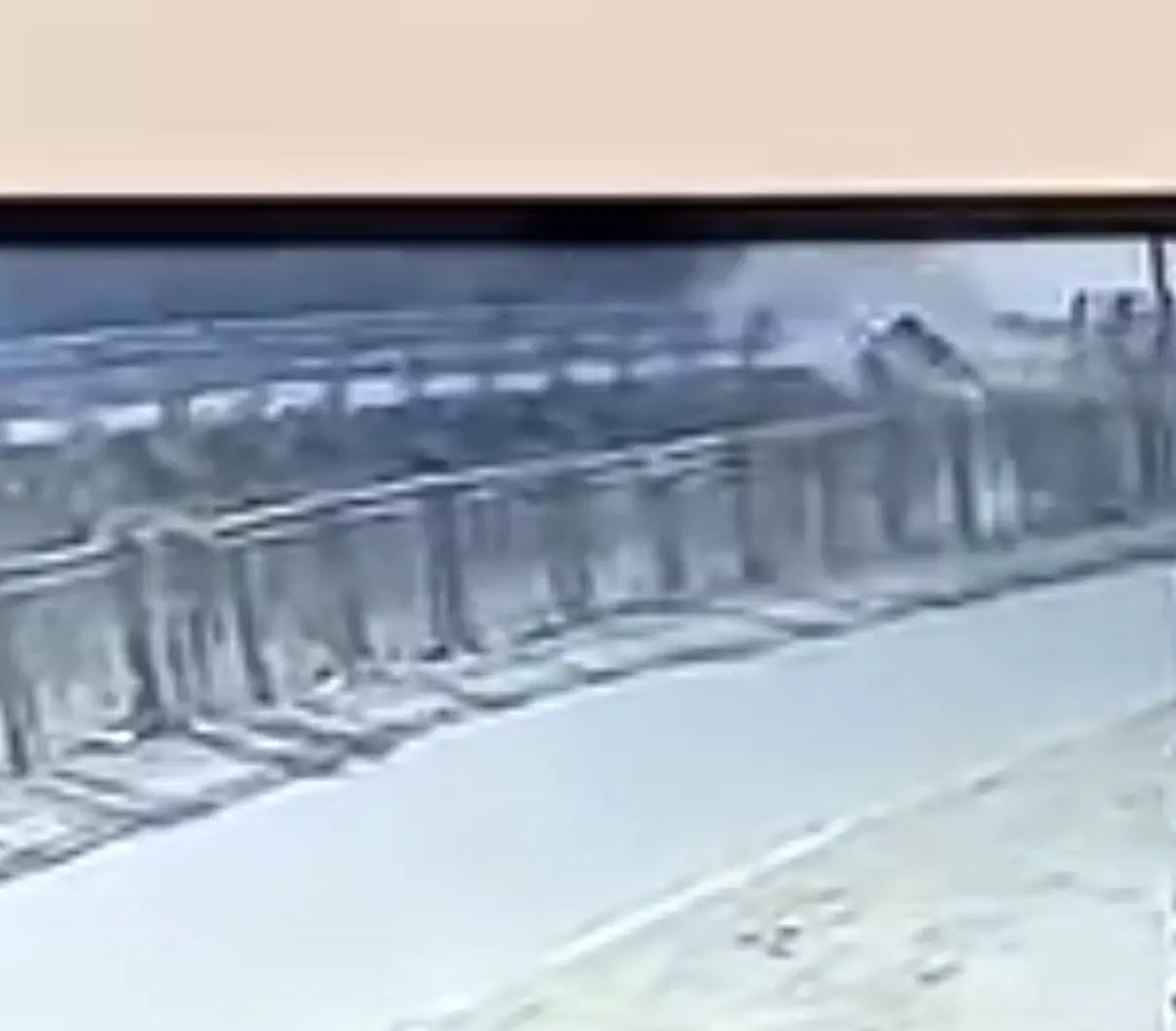 Adana'da Hafif Ticari Araç Sulama Kanalına Uçtu