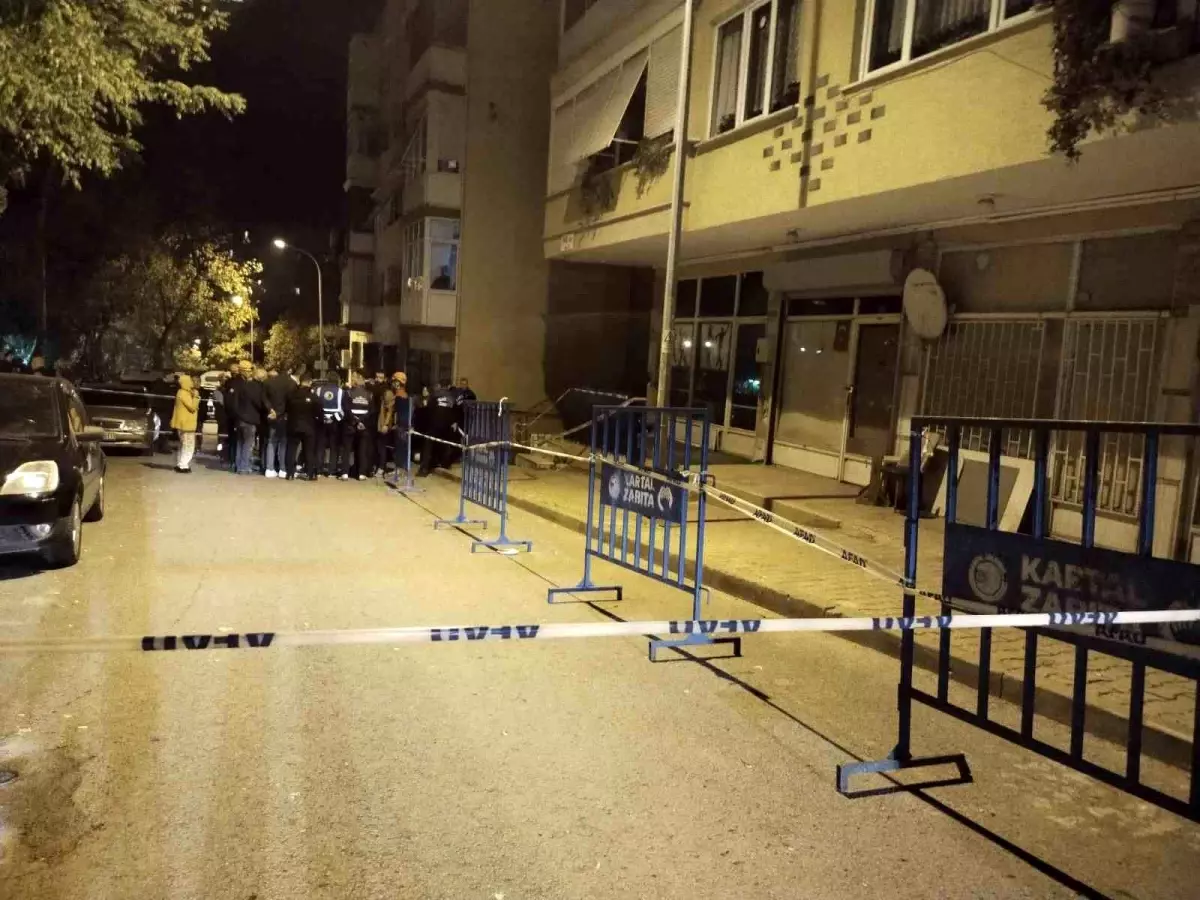 Kartal'da Çatlak Kolonlu Bina Boşaltıldı ve Mühürlendi