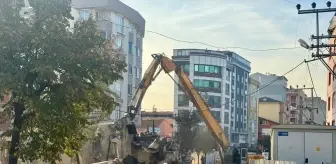 Gebze'de Çöken Binanın Enkaz Kaldırma Çalışmaları Başladı