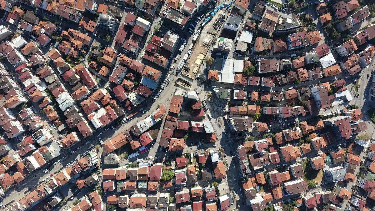 Gebze'de Yıkılan Binanın Etraftaki Binaları Dron ile Görüntülendi