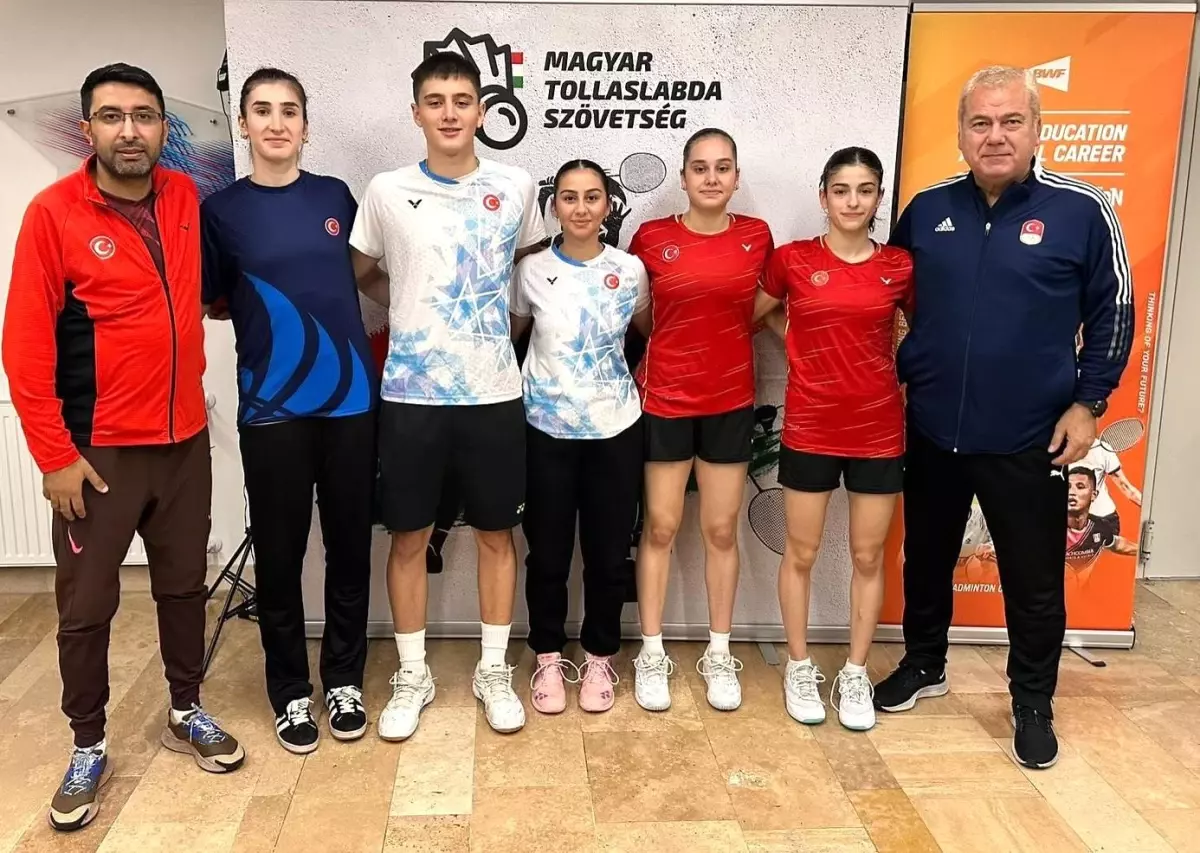 Türk Badmintoncular Avrupa'da Yarı Finale Yükseldi