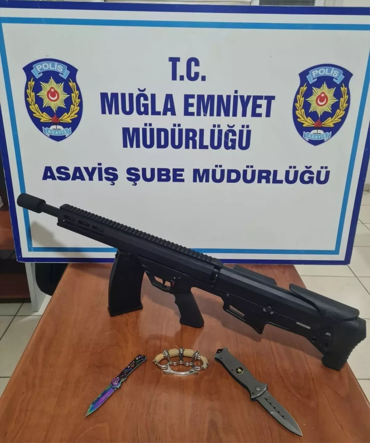 Menteşe'de Silahlı Kavga: 10 Gözaltı, 6 Tutuklama