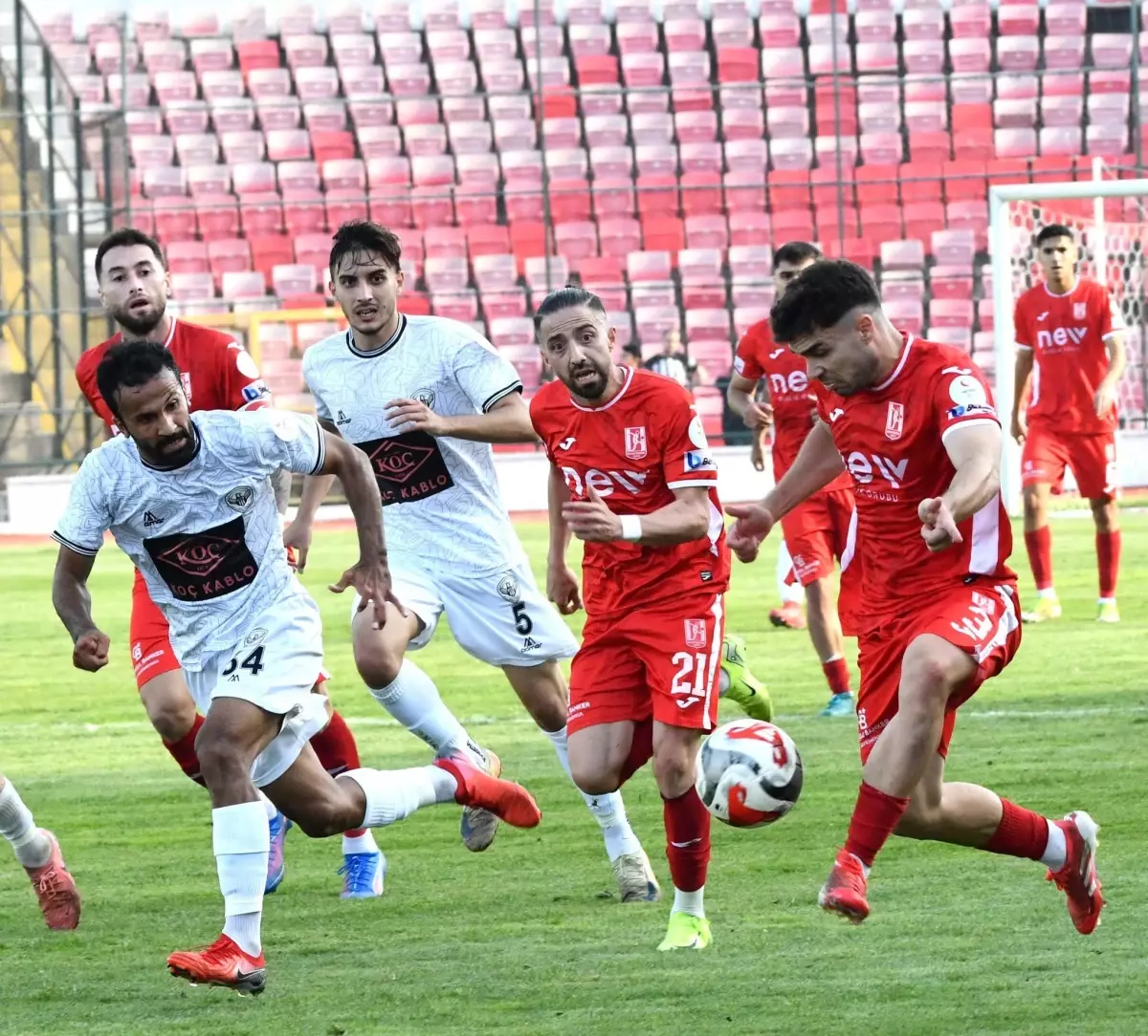 Balıkesirspor, Nazillispor'u 3-0 Mağlup Etti