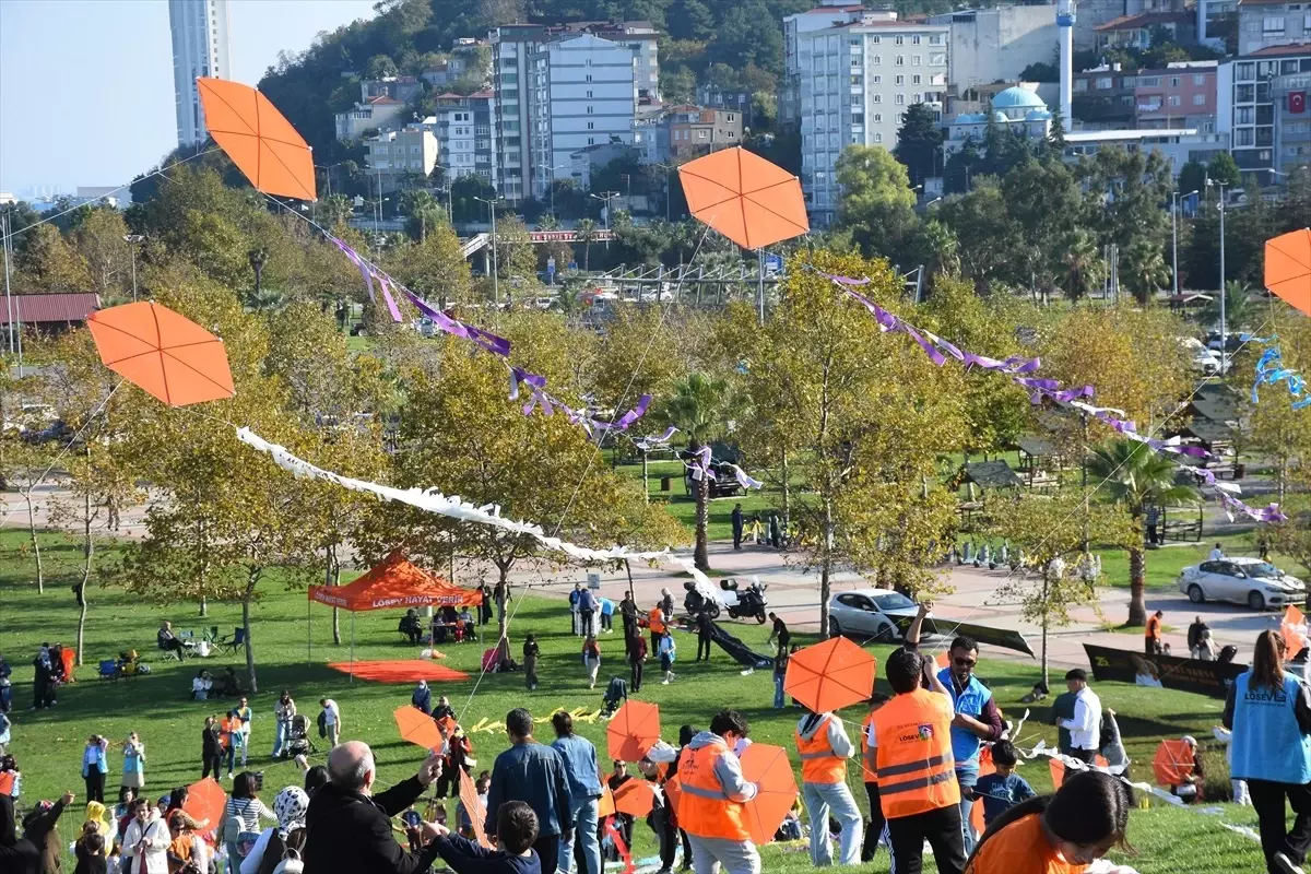 Samsun'da Lösemili Çocuklar Haftası Turuncu Uçurtma Şenliği ile Kutlandı