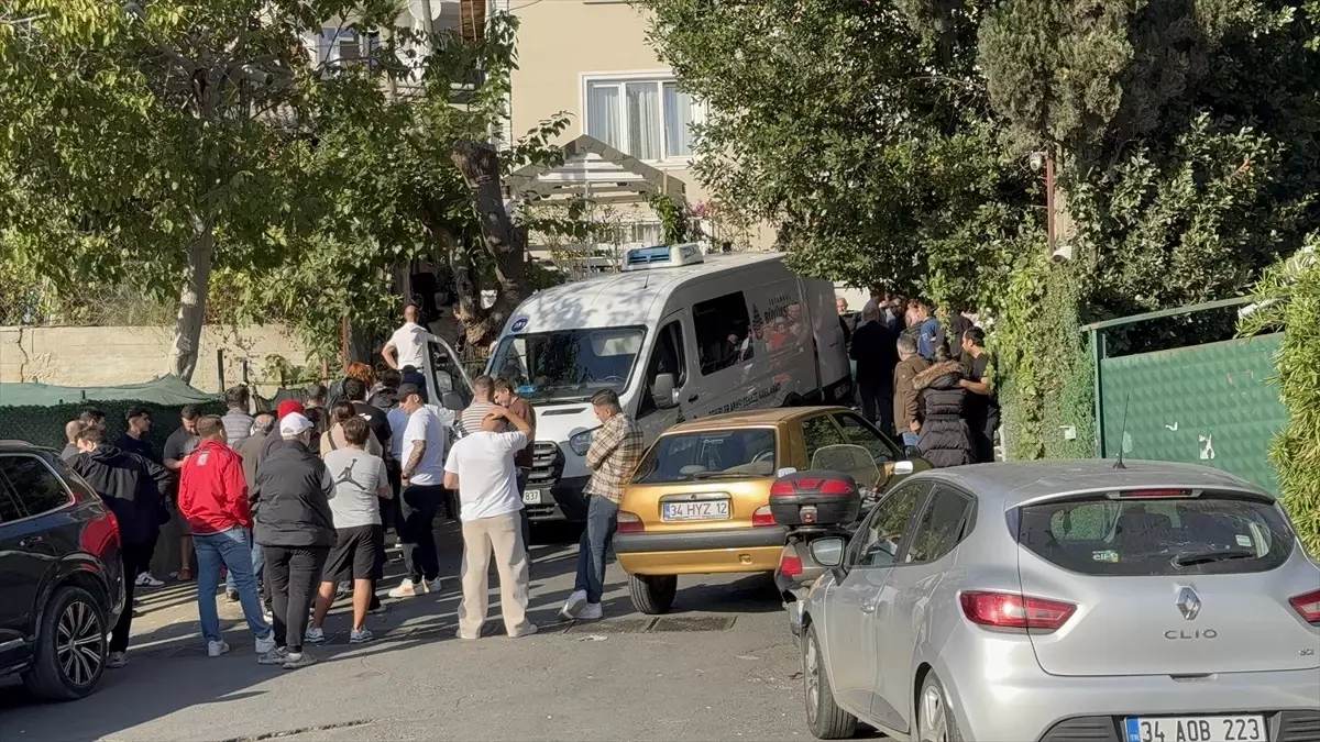 Sarıyer'de Silahlı Cinayet: Kadın ve Erkek Başlarından Vurulmuş Bulundu