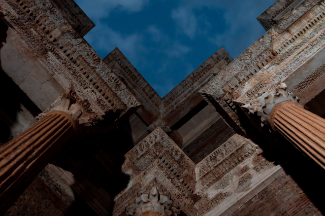 tarihte paranin ilk basildigi yer olan sardes 19209227 198 m