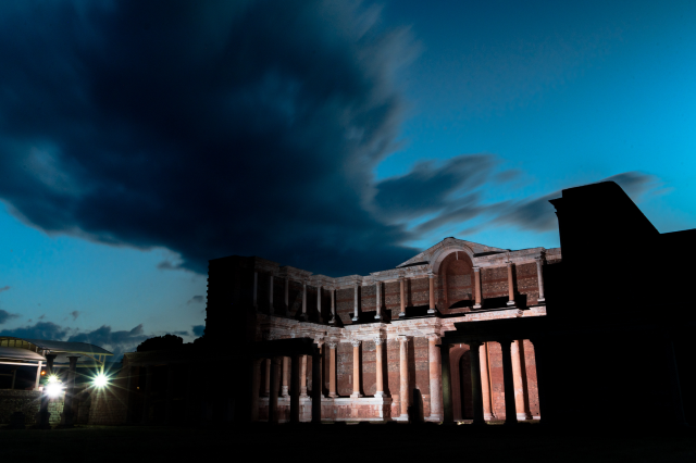 tarihte paranin ilk basildigi yer olan sardes 19209227 2619 m