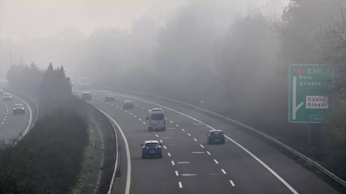 Anadolu Otoyolu'nda Sis Görüş Mesafesini Düşürdü