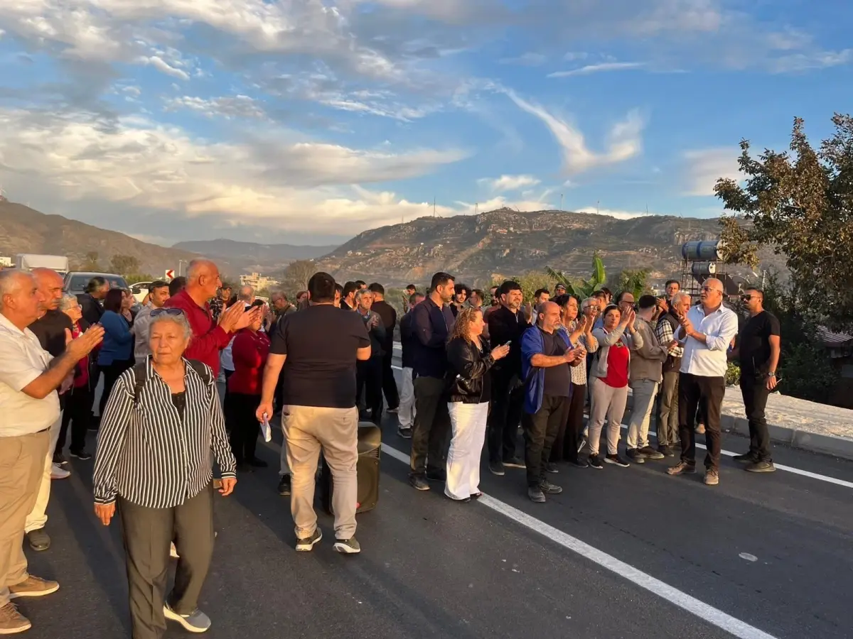 Samandağ'da Artan Trafik Kazalarına Dikkat Çekmek İçin Eylem