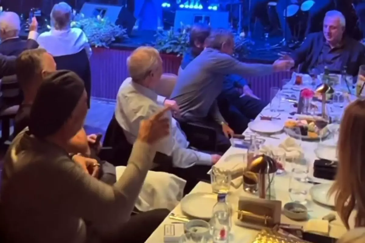 Aziz Yıldırım, doğum gününü Aykut Kocaman ve Rıdvan Dilmen ile beraber kutladı