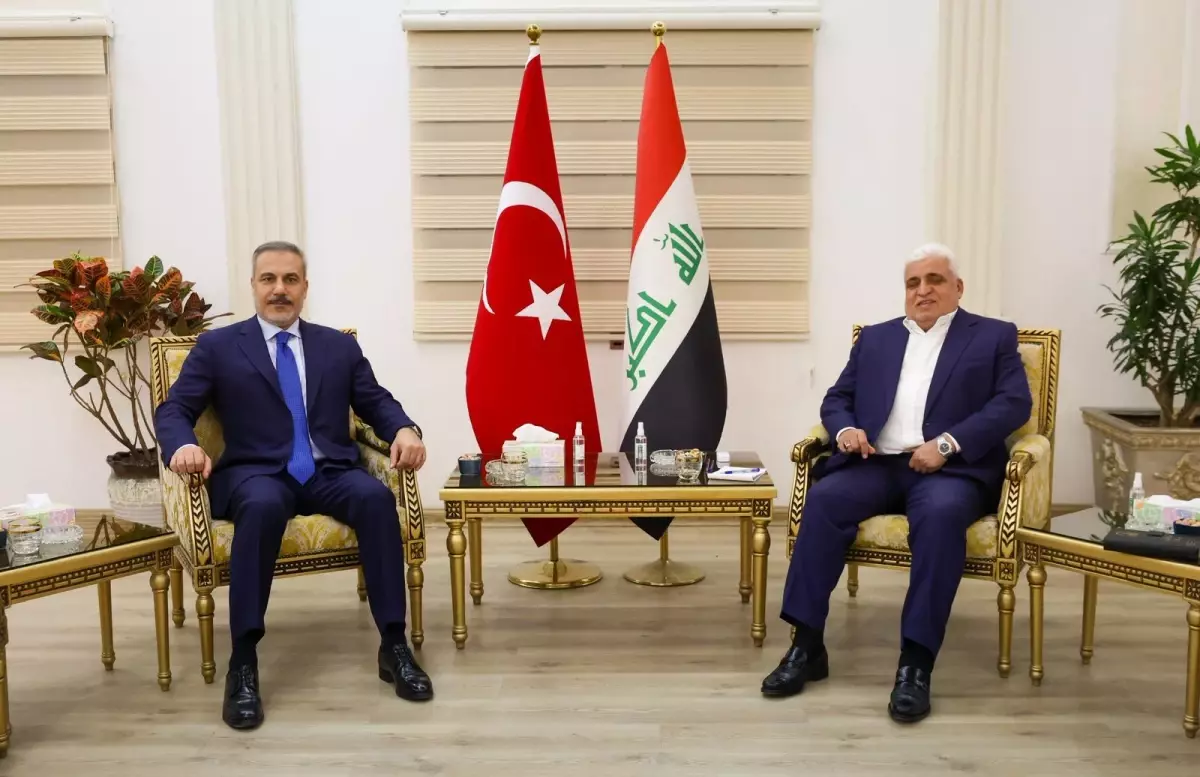Dışişleri Bakanı Hakan Fidan Irak'ta Haşdi Şabi Komisyonu Başkanı ile Görüştü