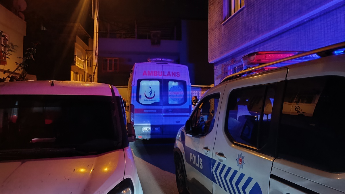 Bursa'da Alkollü Adam Evini Ateşe Verdi
