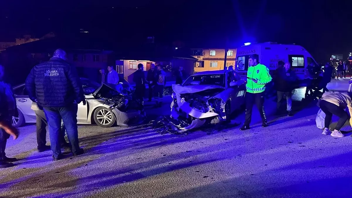 Düzce'de Otomobil Kazası: 7 Yaralı