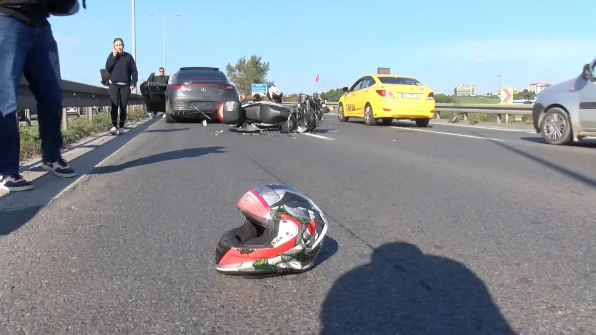 Eyüpsultan'da Motosiklet Kazası: Sürücü Ağır Yaralandı