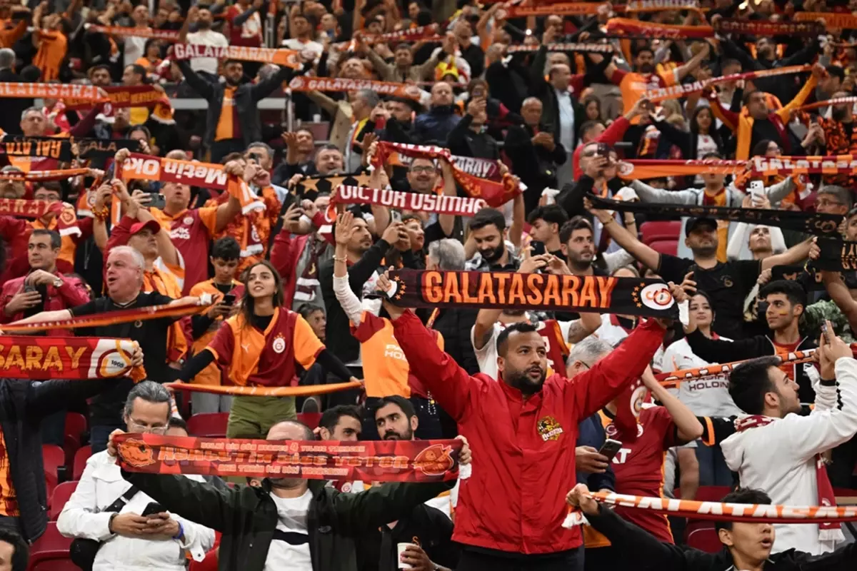 Galatasaray'da sürpriz ayrılık: Sözleşmesi feshedildi