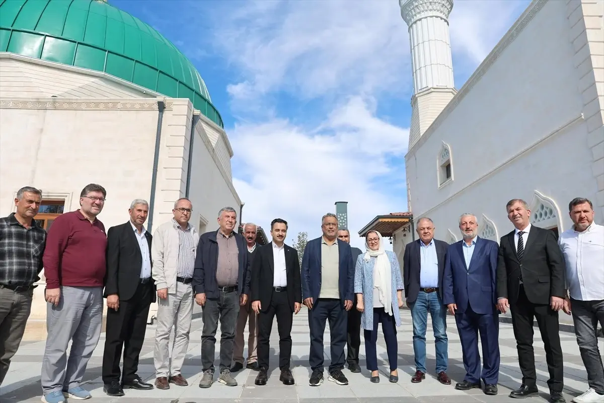 THY Yönetim Kurulu Başkanı Ahmet Bolat, Gaziantep'te Türbe ve Müzeyi Ziyaret Ediyor