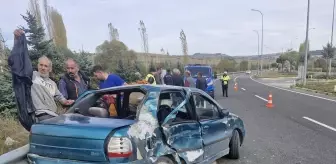 Uşak'ta Tır ile Otomobil Çarpıştı: 1 Kişi Ağır Yaralandı