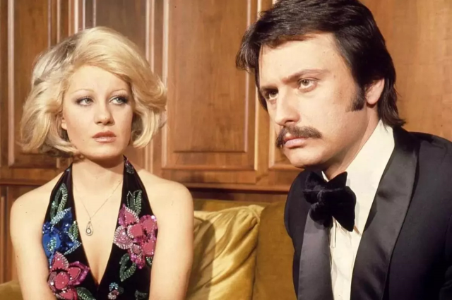 A great disrespect at the funeral of Yeşilçam's leading man Engin Çağlar! They competed to take photos