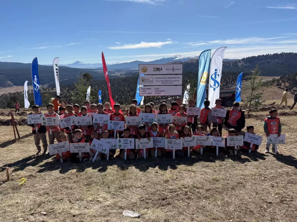 Kars'ta 20 Bin Fidan Toprakla Buluştu