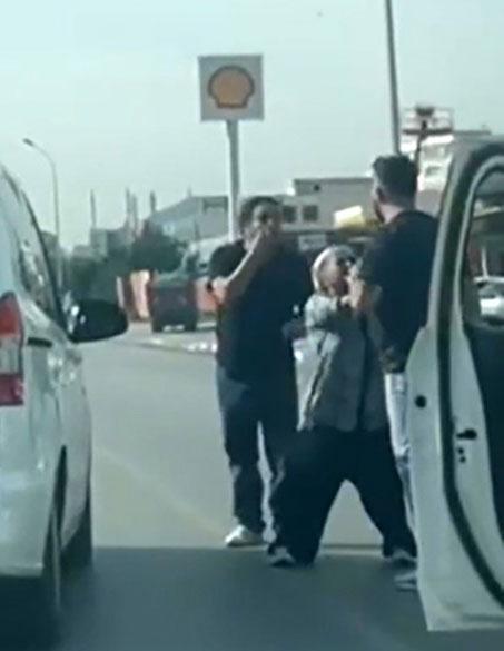 adana da trafikte suruculer arasinda kavga 19214679 7211 m