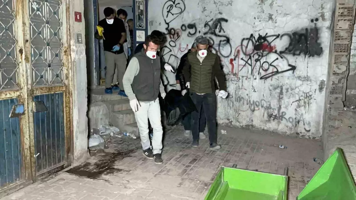 Adıyaman'da Yaşlı Adam Yalnız Yaşadığı Evinde Ölü Bulundu