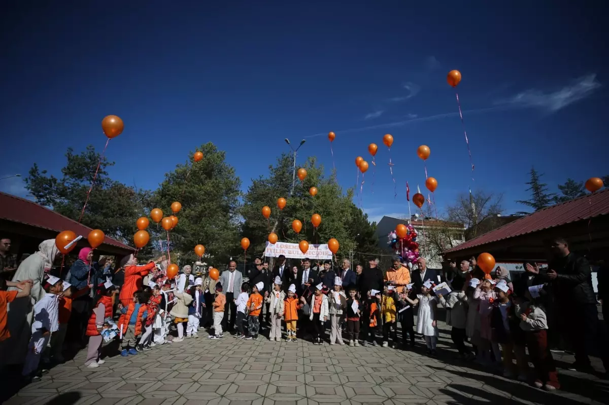 Eflani'de Ana Sınıfı Öğrencilerinden Lösemili Çocuklar İçin Balon Bırakma Etkinliği