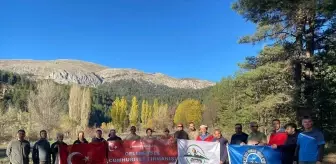 Çankırı'da Dağcılar Cumhuriyet'in 102. Yılını Ilgaz Dağı'nda Kutladı