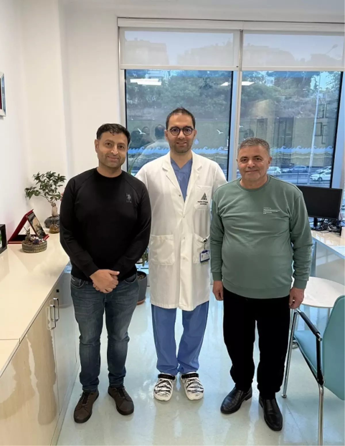 Gürcistan'dan Türkiye'ye umut yolculuğu: 63 yaşındaki baba oğluna böbreğini verdi