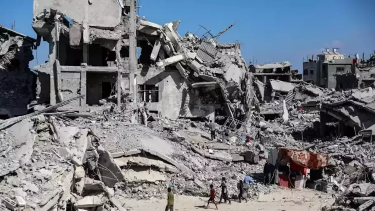 İsrail Ordusu Han Yunus'a Hava ve Topçu Saldırıları Düzenledi