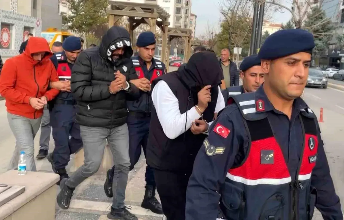 Aksaray'da Tefecilik Operasyonu: 3 Şahıs Tutuklandı