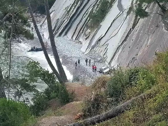kayip imamin cesedi ucurumdan yuvarlanmis ara 19214130 o