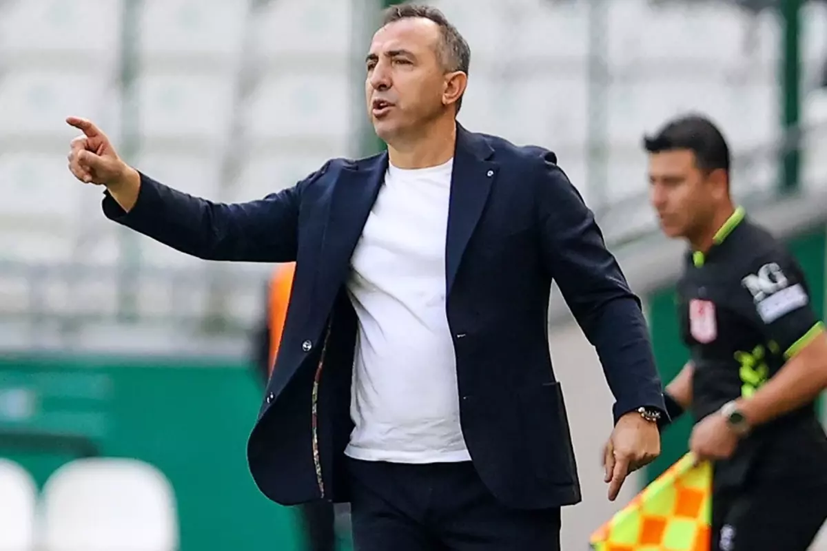 Konyaspor'da Recep Uçar ile yollar ayrıldı