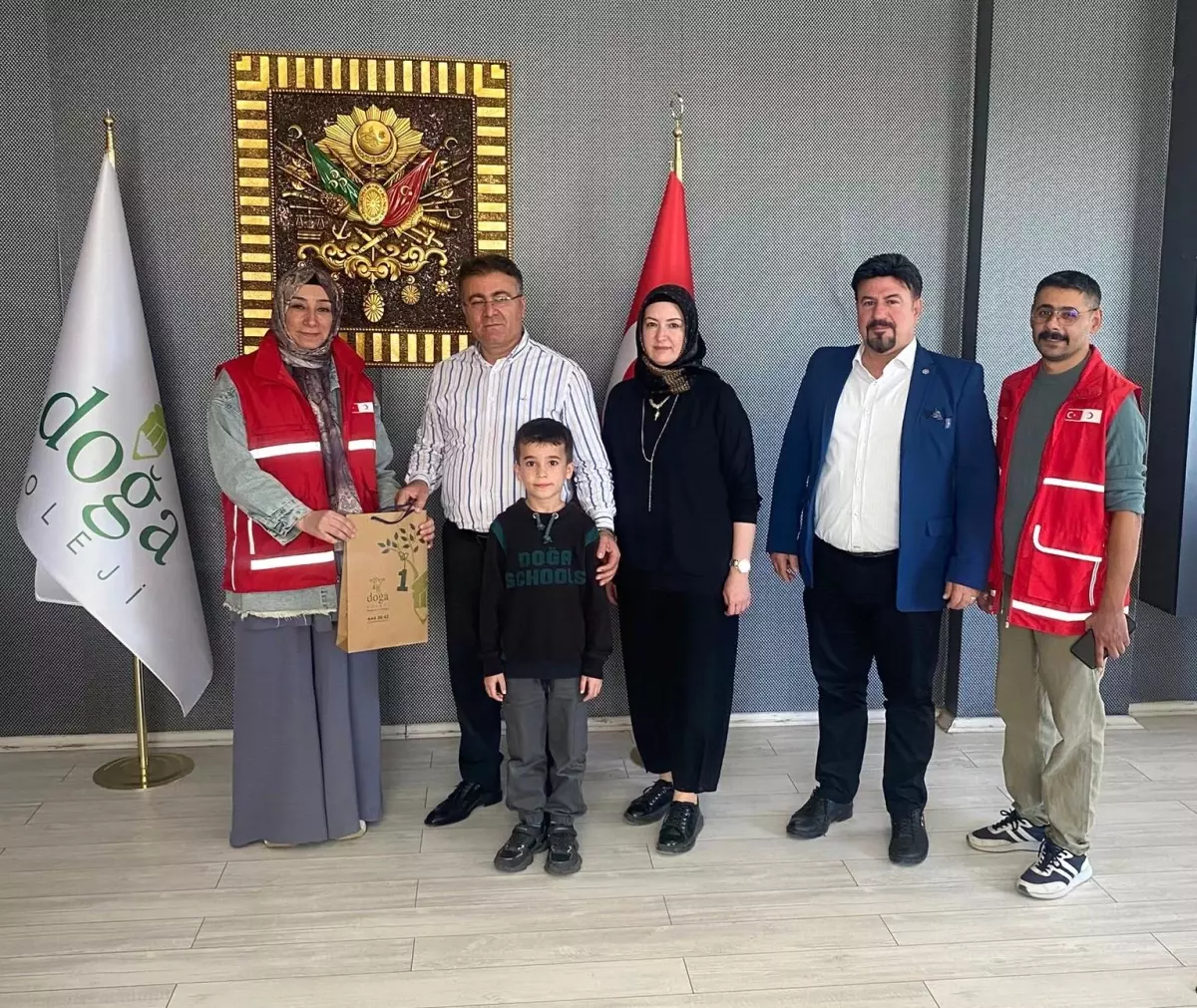 Küçük Öğrenciden Büyük Dayanışma: Osman Hulusi Ersoy Gazze İçin Yardım Topladı