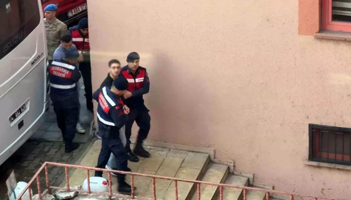 Safranbolu'daki Kuyumcu Soygununda 5 Sanık İkinci Kez Hakim Karşısında