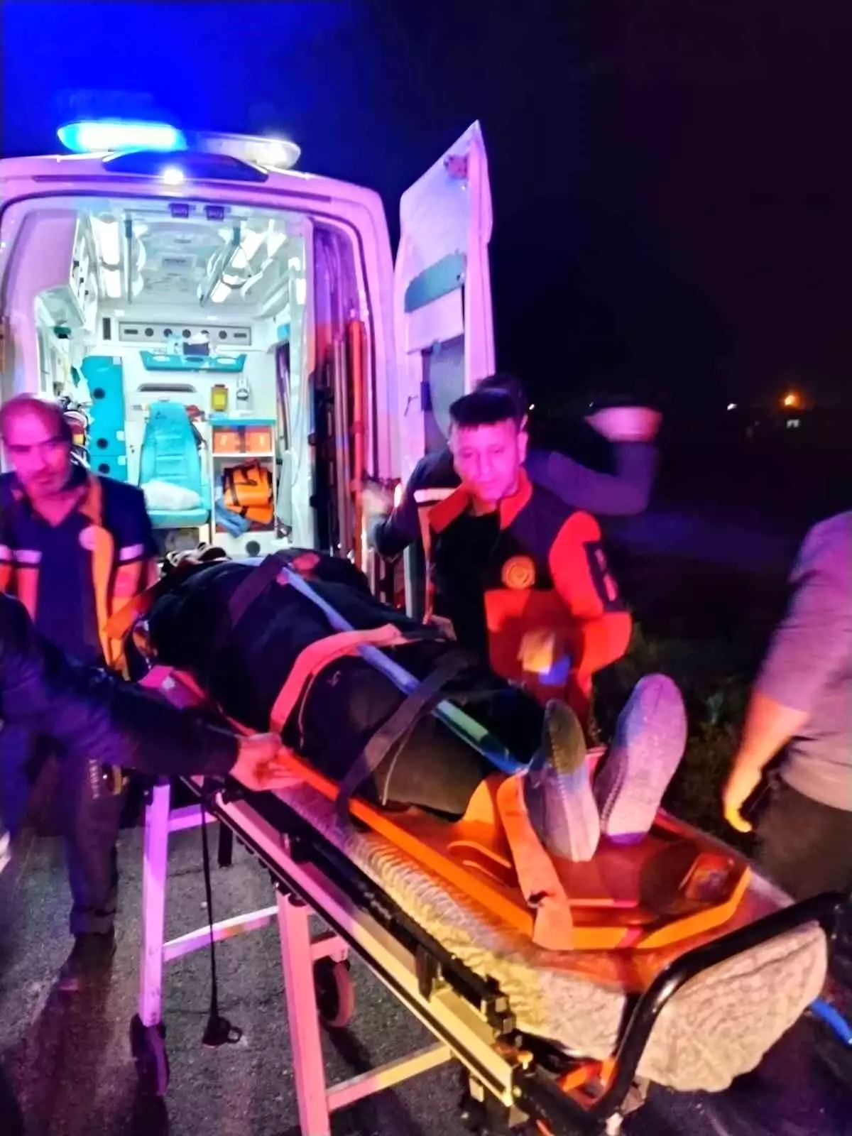 Mardin'de Devrilen Automobilde 3 Yaralı