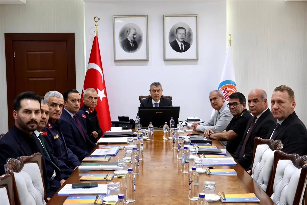 Mersin'de Trafik Denetimlerinde 1557 Araç Trafikten Men Edildi