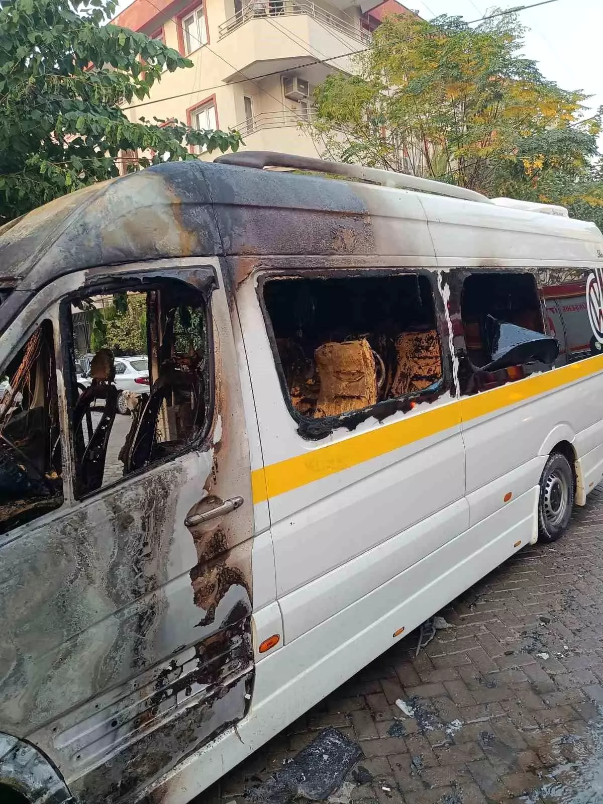 Servis Sürücüsü, Yangından 13 Öğrenciyi Kurtardı